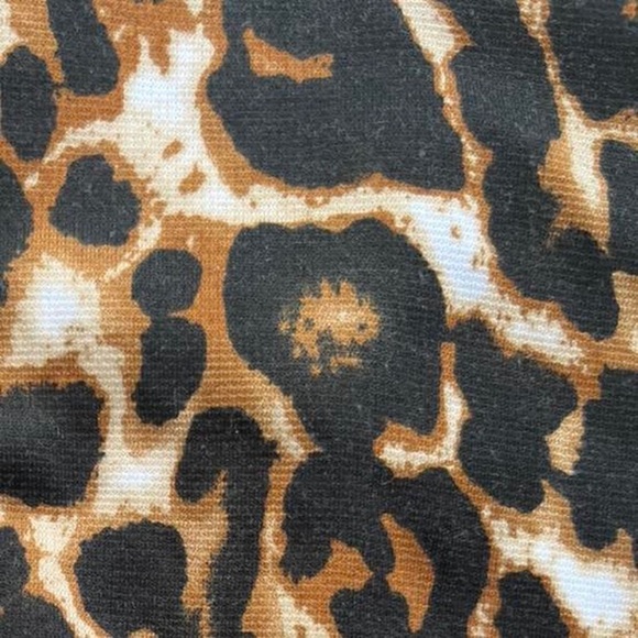 🐆FLIRTY FUNKY LEOPARD SKIRT - Picture 3 of 3